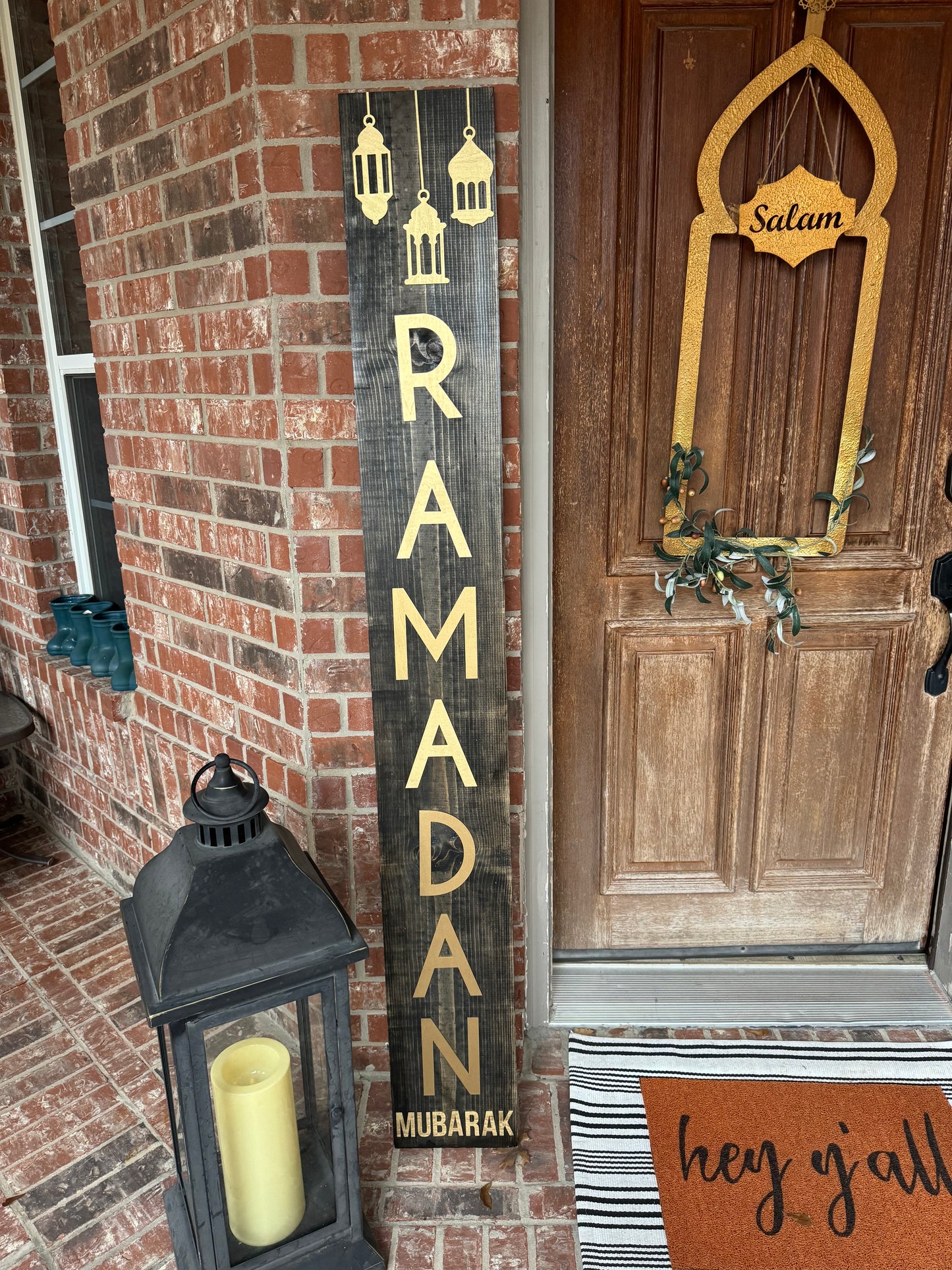 “Ramadan Mubarak” Vertical Porch Sign (PICKUP ONLY)