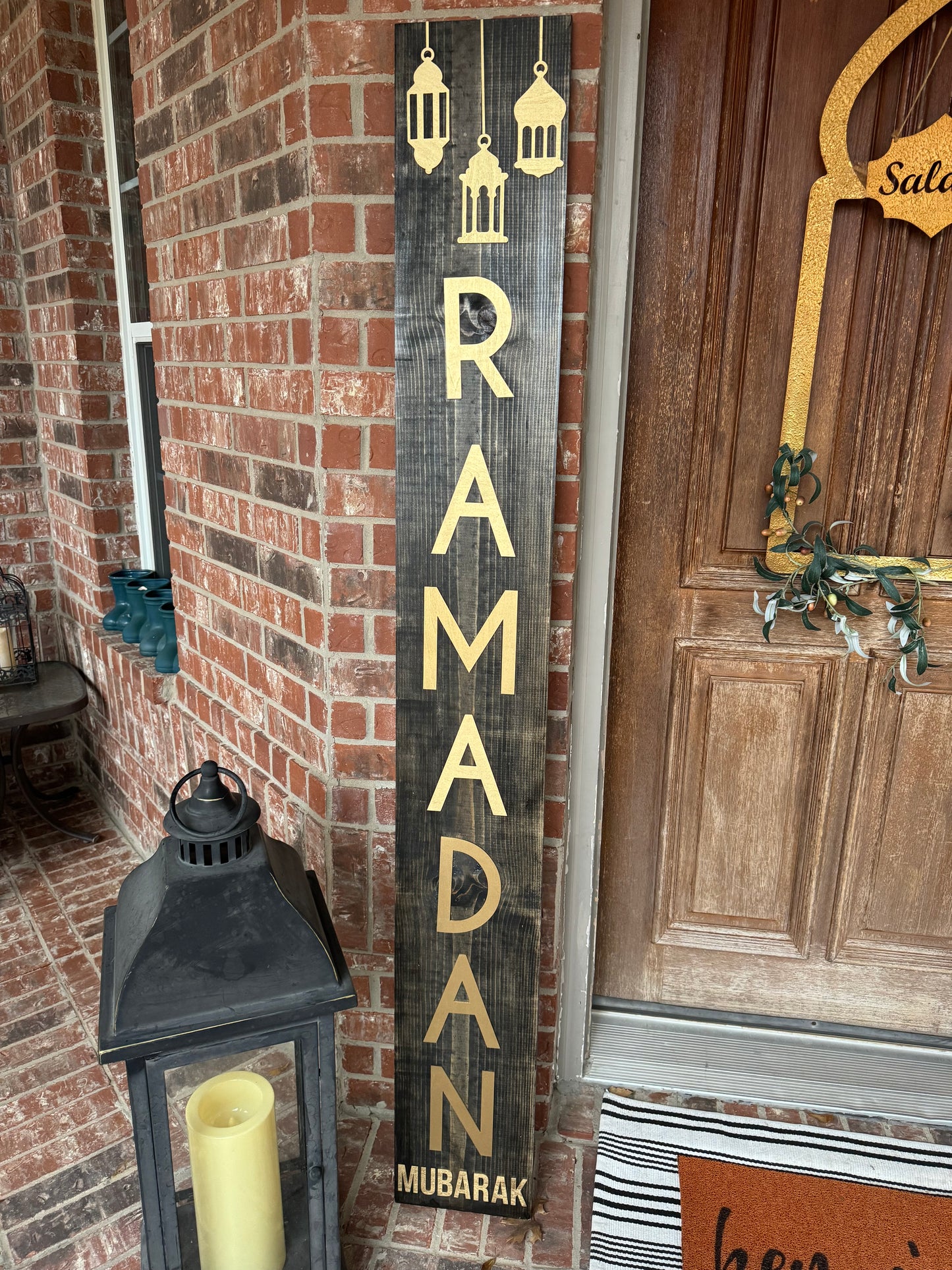 “Ramadan Mubarak” Vertical Porch Sign (PICKUP ONLY)