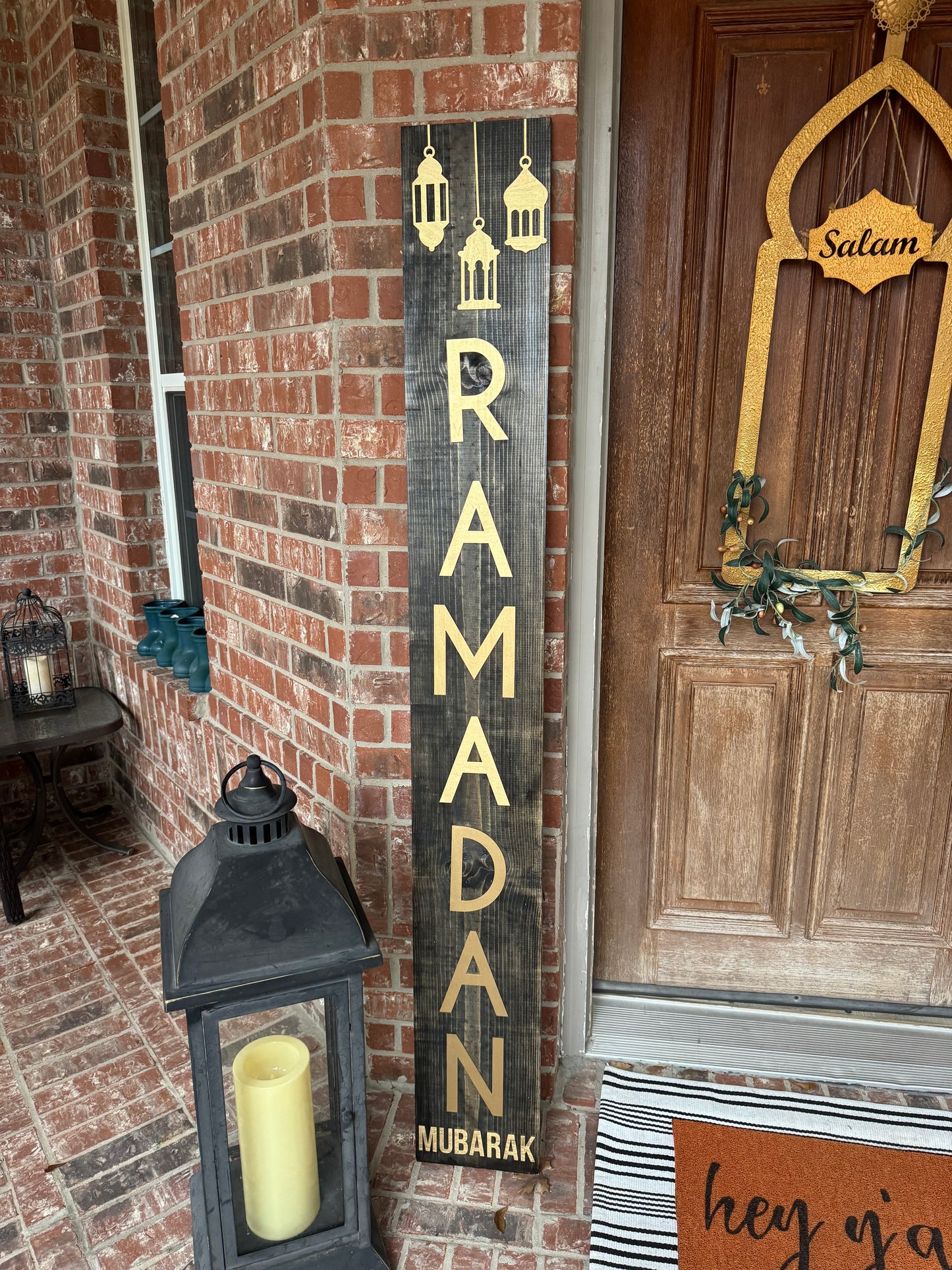 “Ramadan Mubarak” Vertical Porch Sign (PICKUP ONLY)